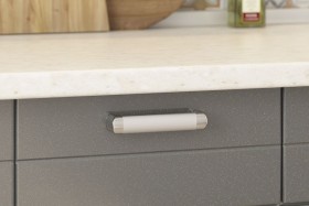 Кухонный гарнитур "Виктория 1.6" белый/белый металлик/графит металлик в Тевризе - tevriz.katalogmebeli.com | фото 2